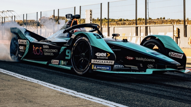 Alla Formula E le Jaguar di IWR Automotive