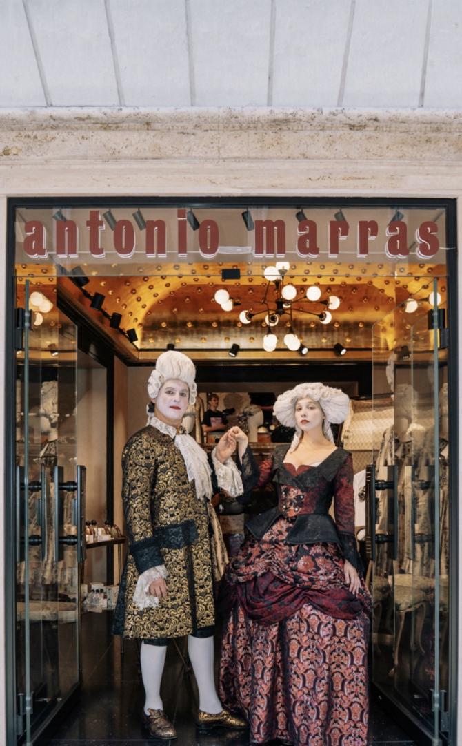 Marras e il viaggio sartoriale di Opera Viva Tournée