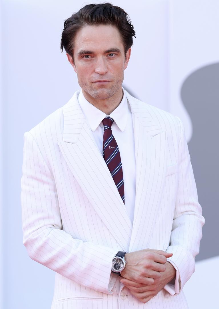 Il magnetico red carpet di Robert Pattinson