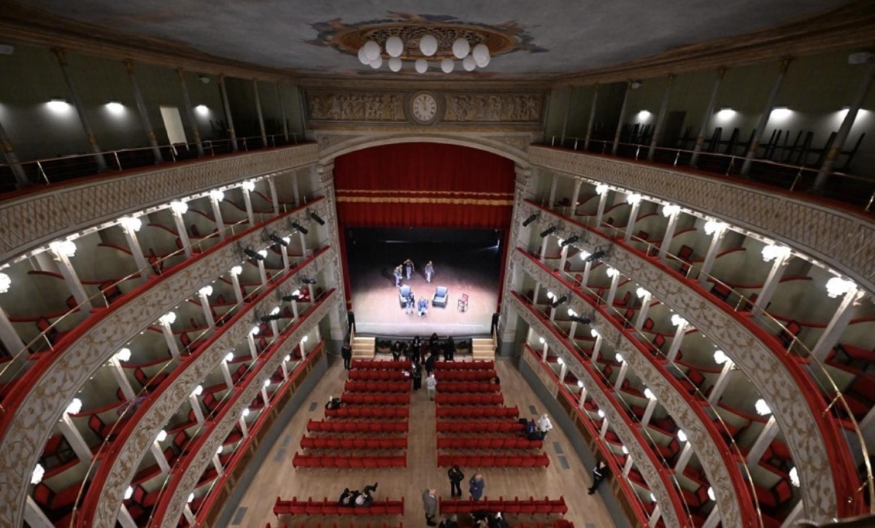 Il Teatro Valle riaccende le sue luci