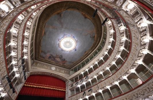 Il Teatro Valle riaccende le sue luci